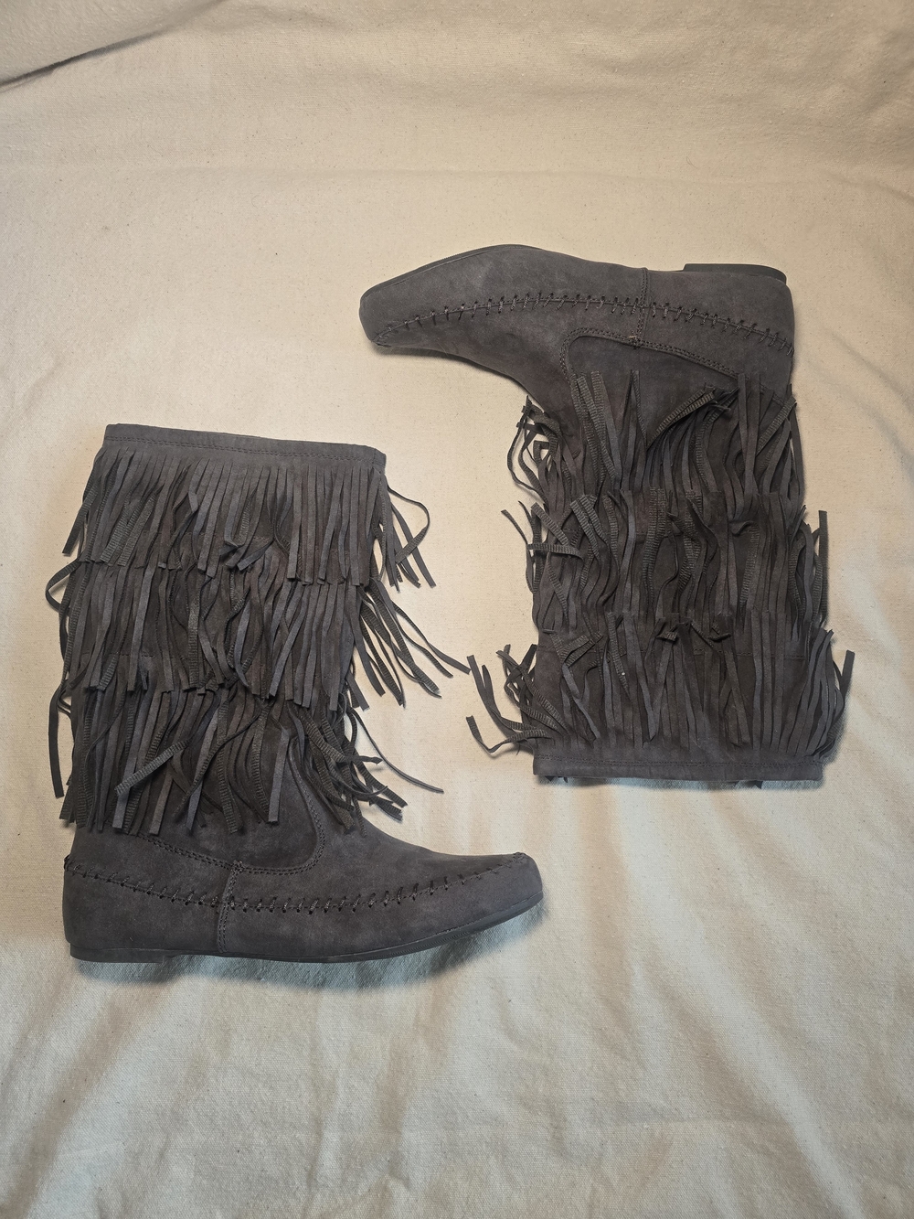 Arizona Gray Suede 3-Layer Fringe Mid-Calf Moccasin Boot Size 11 - Picture 2 of 9